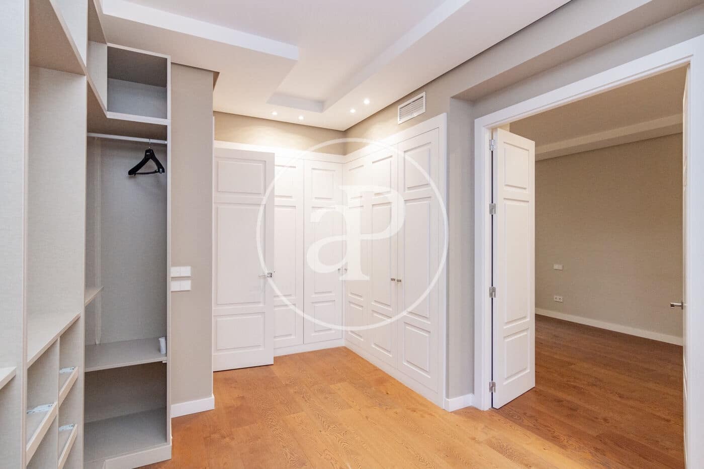 5 soveværelse Lejlighed til leje i Madrid by - € 9.000 (Ref: 9568680)