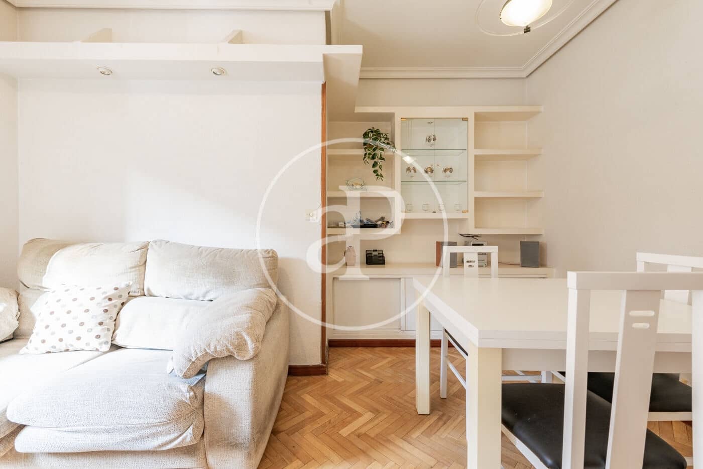 2 soveværelse Lejlighed til salg i Madrid by - € 357.000 (Ref: 9568681)