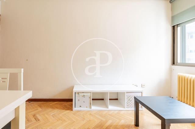 2 slaapkamer Appartement te koop in Ventas, Madrid stad - € 357.000 (Ref: 9568681)