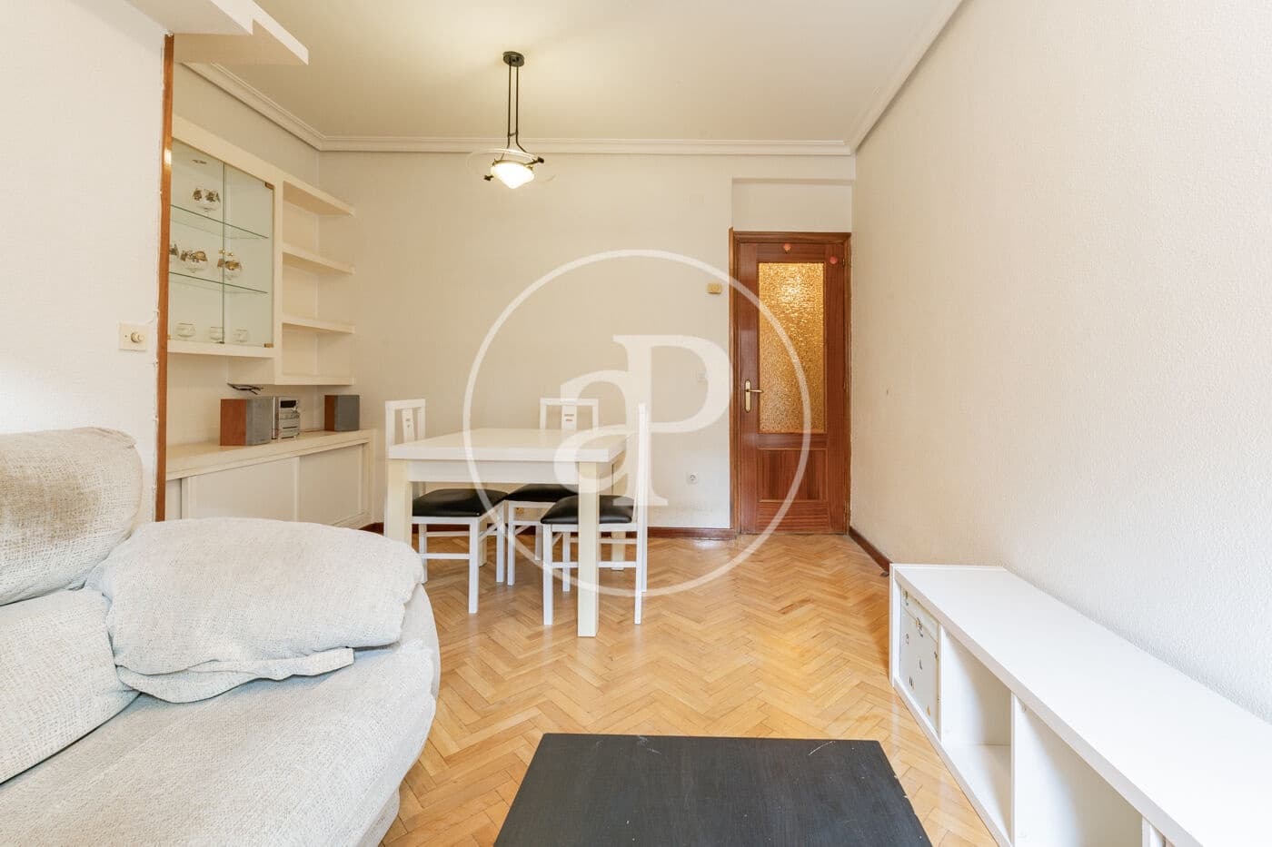 2 soveværelse Lejlighed til salg i Madrid by - € 357.000 (Ref: 9568681)