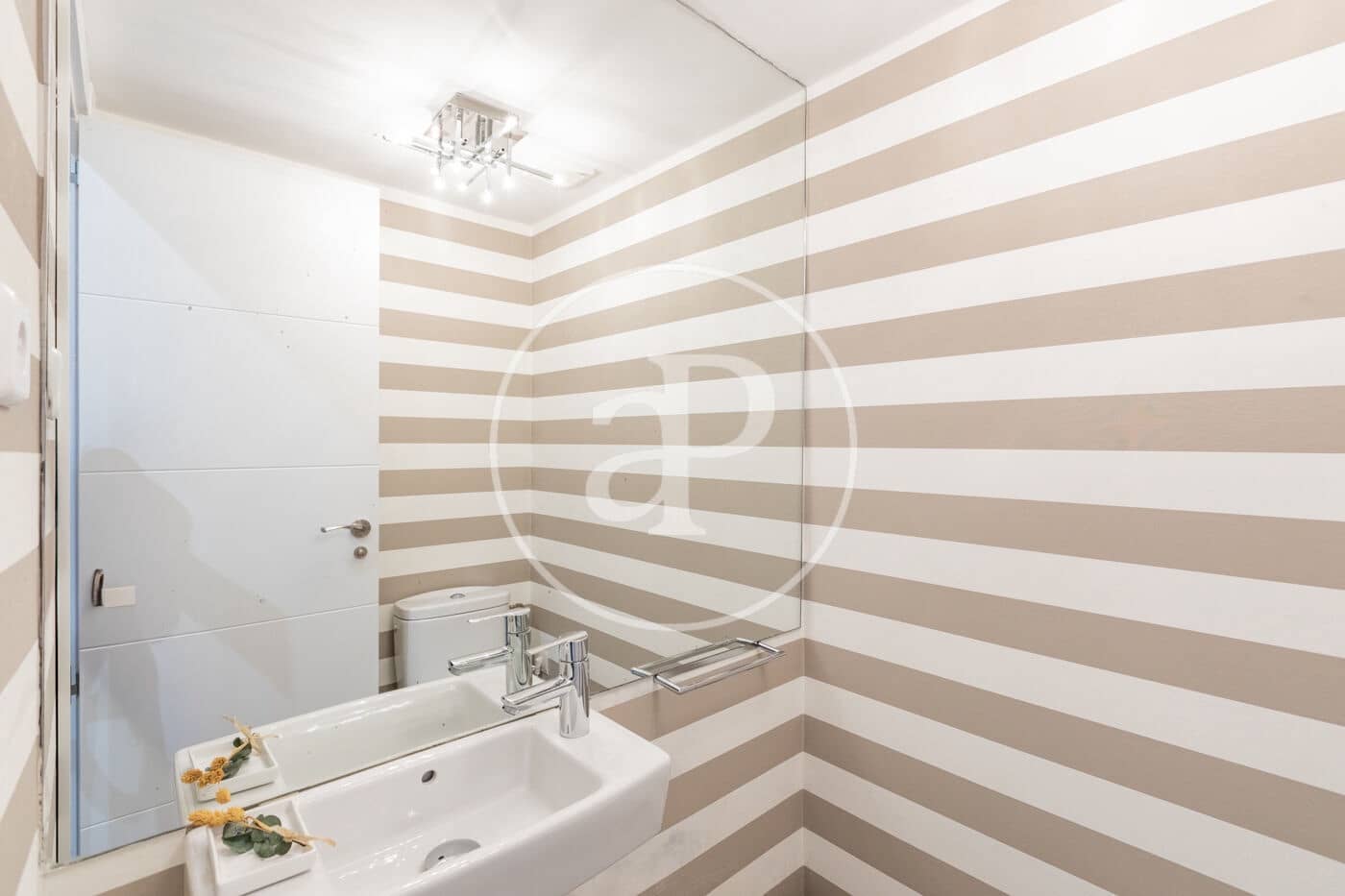 Apartamento de 3 habitaciones en Madrid ciudad en alquiler - 3.700 € (Ref: 9571182)