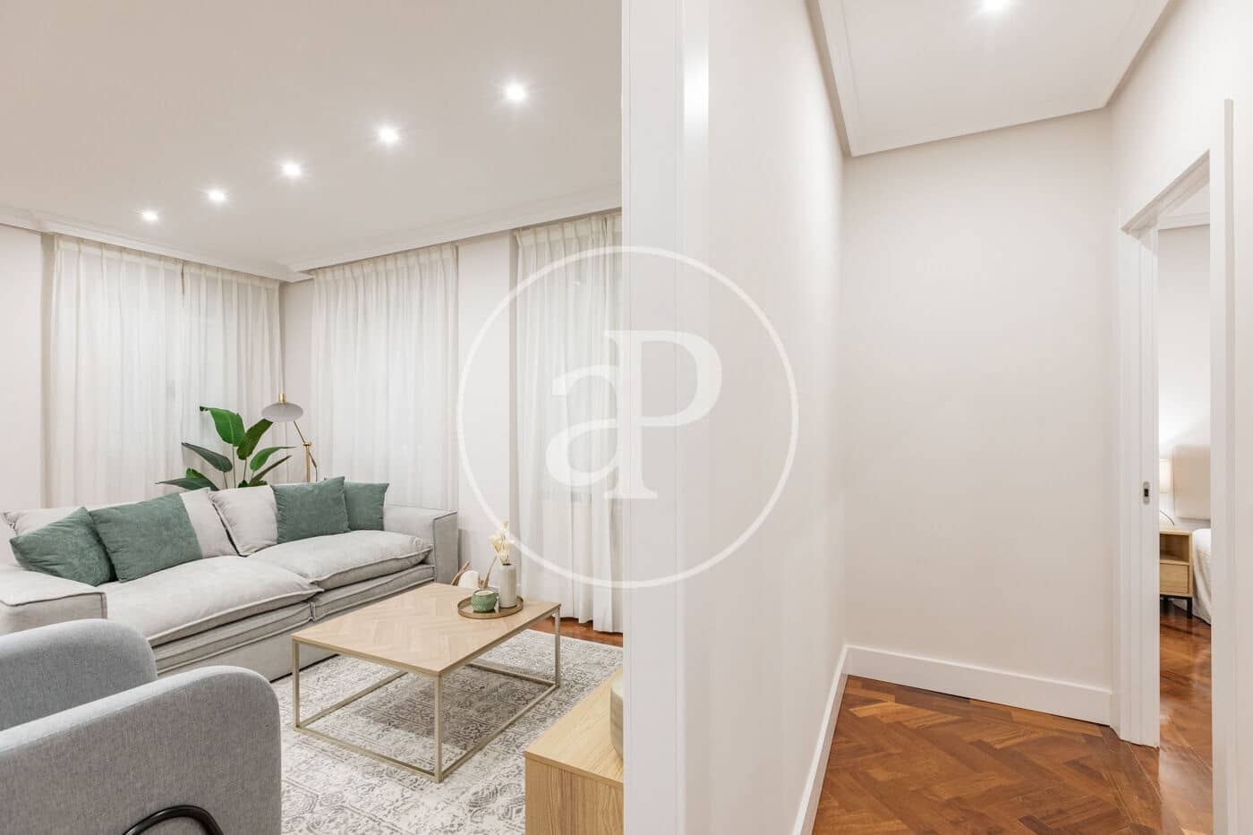 Apartamento de 3 habitaciones en Madrid ciudad en alquiler - 3.700 € (Ref: 9571182)