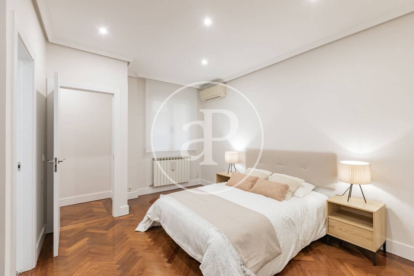 Apartamento de 3 habitaciones en Madrid ciudad en alquiler - 3.700 € (Ref: 9571182)