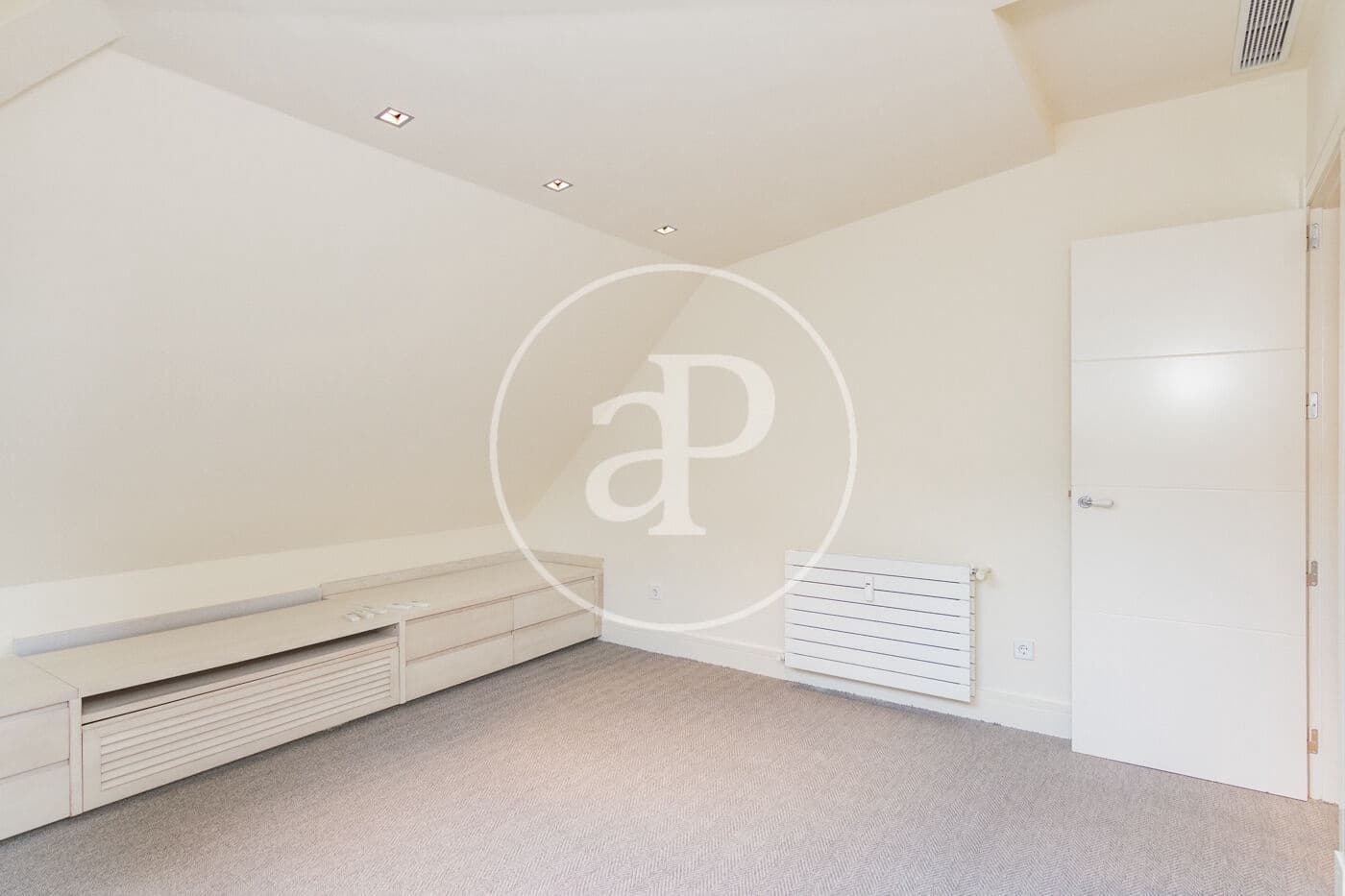 6 camera da letto Appartamento da affittare in Madrid citta con piscina - 8.250 € (Rif: 9574640)