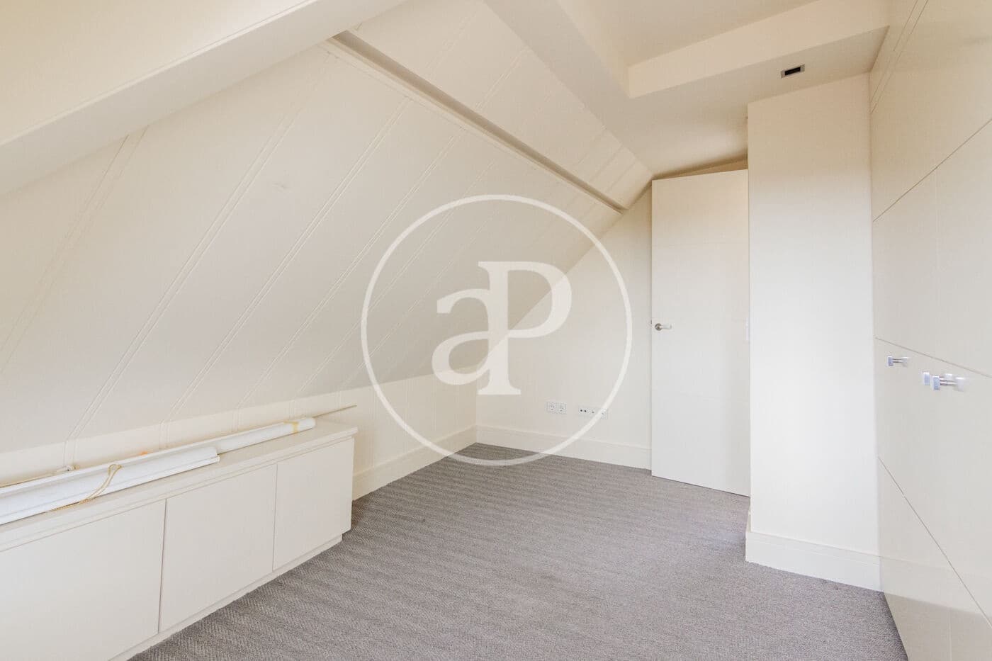 6 camera da letto Appartamento da affittare in Madrid citta con piscina - 8.250 € (Rif: 9574640)