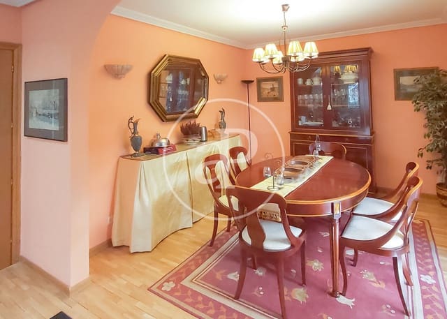 5 sypialnia Willa na sprzedaż w Corralejos, Miasto Madryt z basenem - 1 420 000 € (Ref: 9574641)
