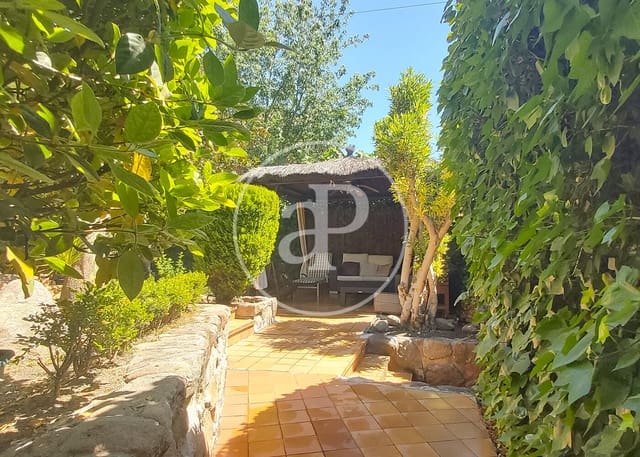 5 sypialnia Willa na sprzedaż w Corralejos, Miasto Madryt z basenem - 1 420 000 € (Ref: 9574641)