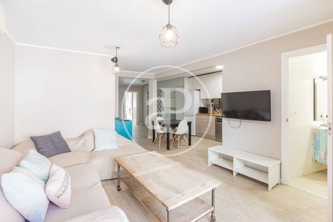 Appartement de 2 chambres à louer à Madrid ville - 2 400 € (Ref: 9582950)