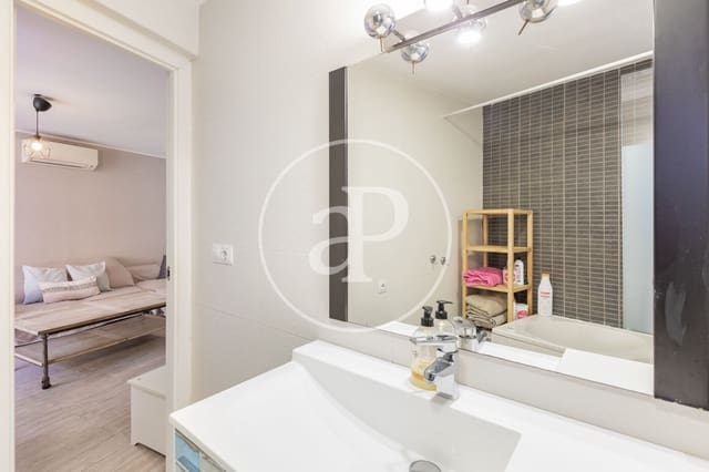 Appartement de 2 chambres à louer à Valdeacederas, Madrid ville - 2 400 € (Ref: 9582950)