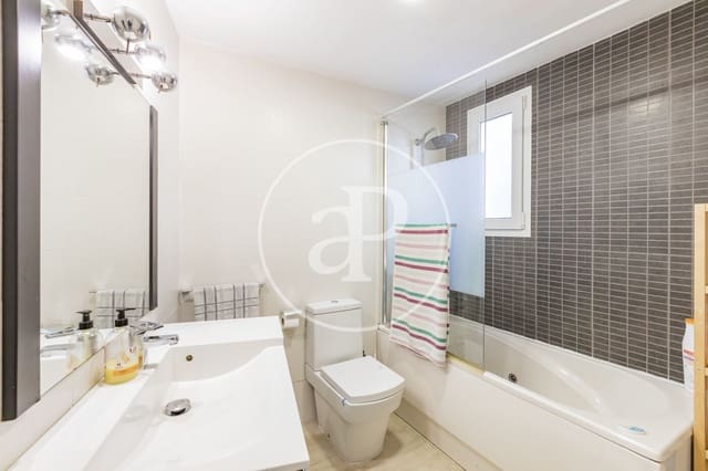 Appartement de 2 chambres à louer à Valdeacederas, Madrid ville - 2 400 € (Ref: 9582950)