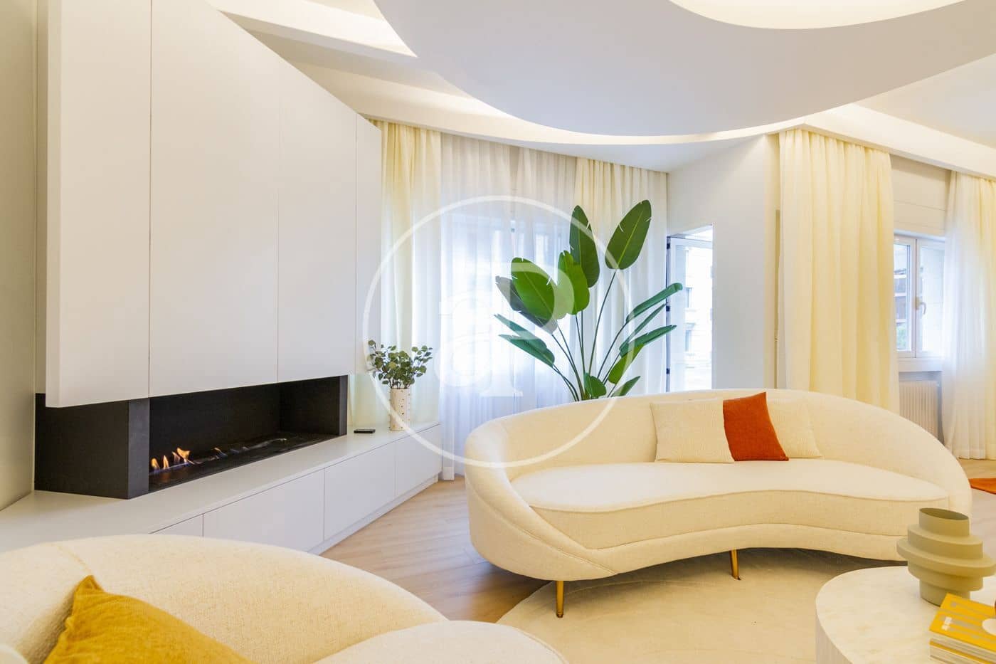 3 quarto Apartamento para arrendar em Madrid cidade - 6 300 € (Ref: 9582951)