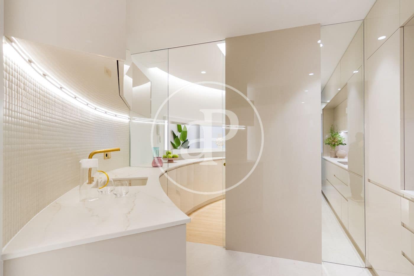 3 quarto Apartamento para arrendar em Madrid cidade - 6 300 € (Ref: 9582951)