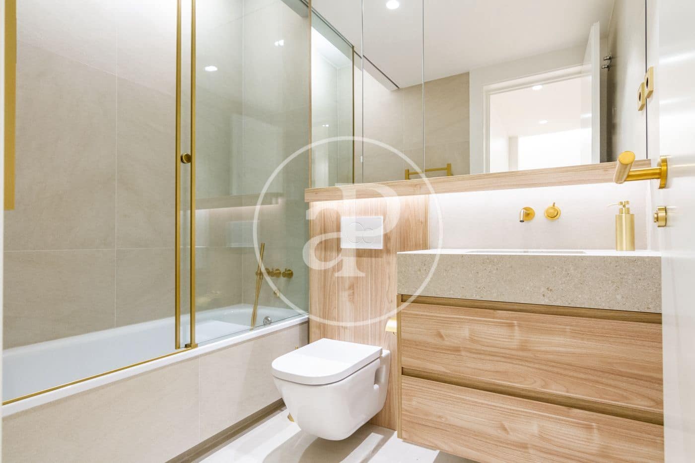 3 quarto Apartamento para arrendar em Madrid cidade - 6 300 € (Ref: 9582951)