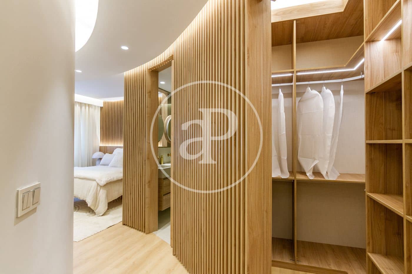 3 quarto Apartamento para arrendar em Madrid cidade - 6 300 € (Ref: 9582951)