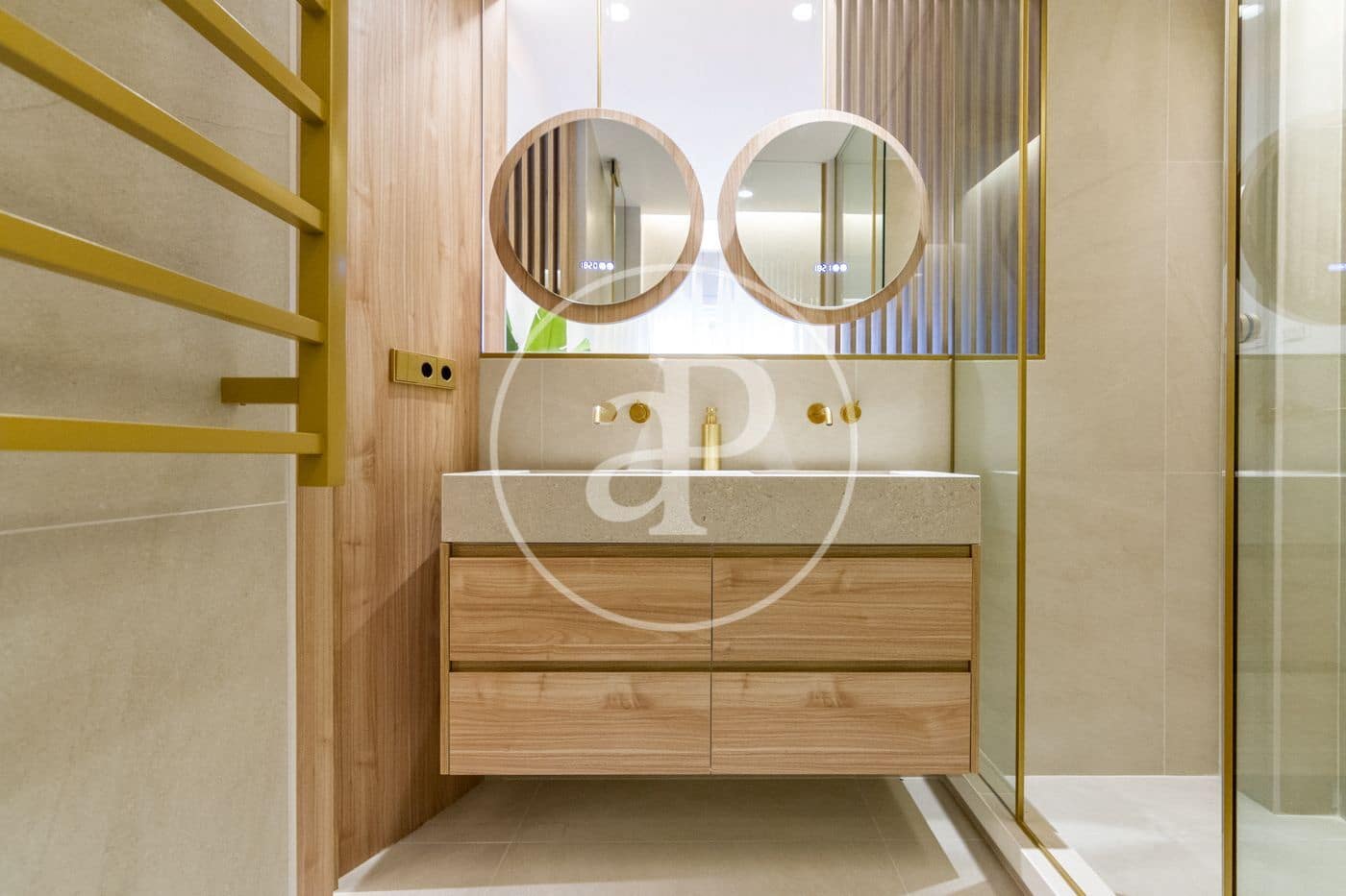 3 quarto Apartamento para arrendar em Madrid cidade - 6 300 € (Ref: 9582951)