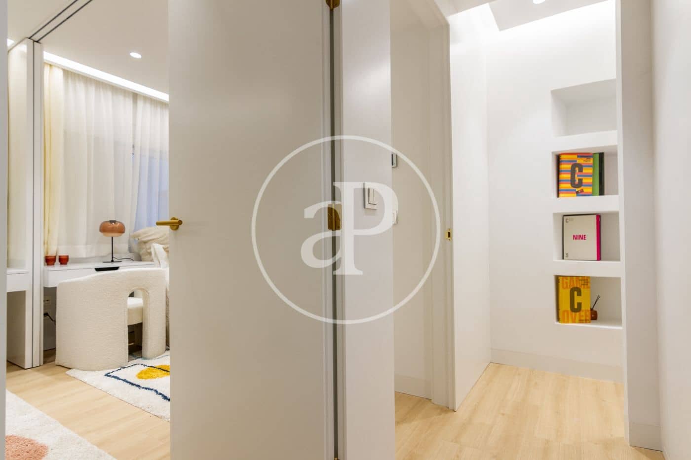 3 quarto Apartamento para arrendar em Madrid cidade - 6 300 € (Ref: 9582951)