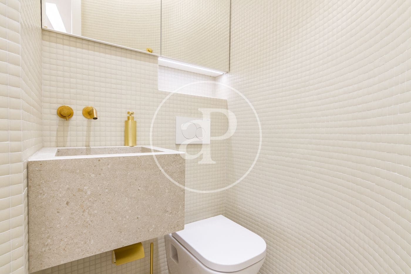 3 quarto Apartamento para arrendar em Madrid cidade - 6 300 € (Ref: 9582951)