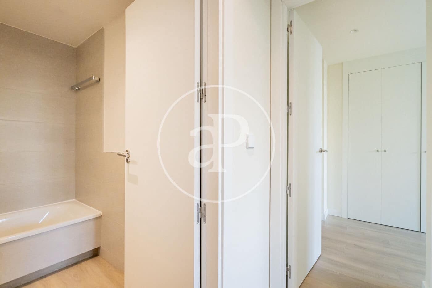 2 sypialnia Apartament do wynajęcia w Miasto Madryt z basenem garażem - 2 198 € (Ref: 9582954)