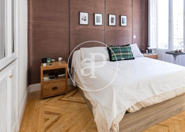 Appartement de 4 chambres à louer à Goya, Madrid ville - 4 300 € (Ref: 9582955)