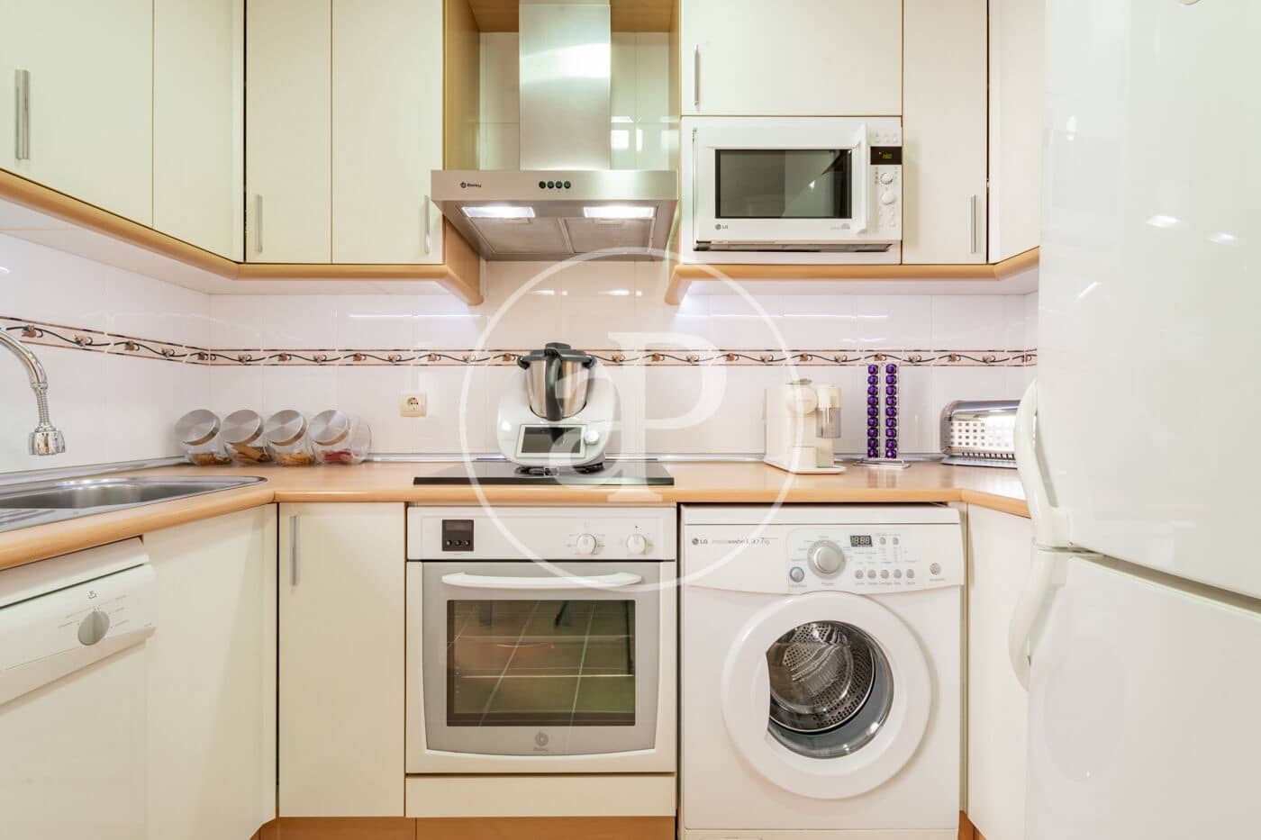 3 bedroom Apartment for sale in Madrid city - € 1,215,000 (Ref: 9586516)