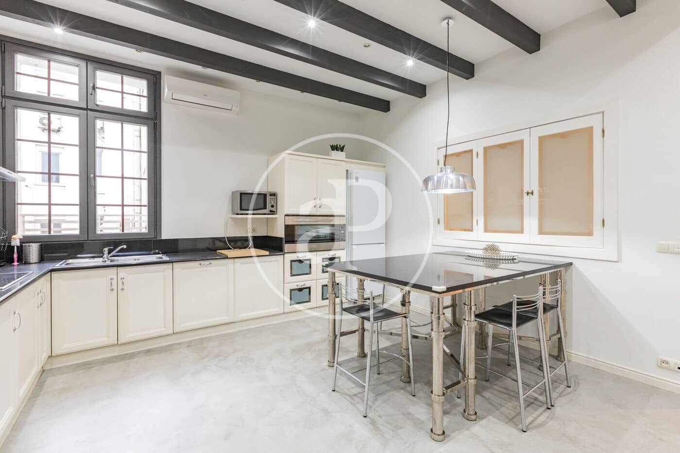 3 slaapkamer Appartement te huur in Madrid stad - € 6.500 (Ref: 9586517)