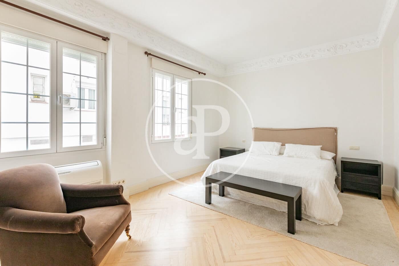 3 slaapkamer Appartement te huur in Madrid stad - € 6.500 (Ref: 9586517)