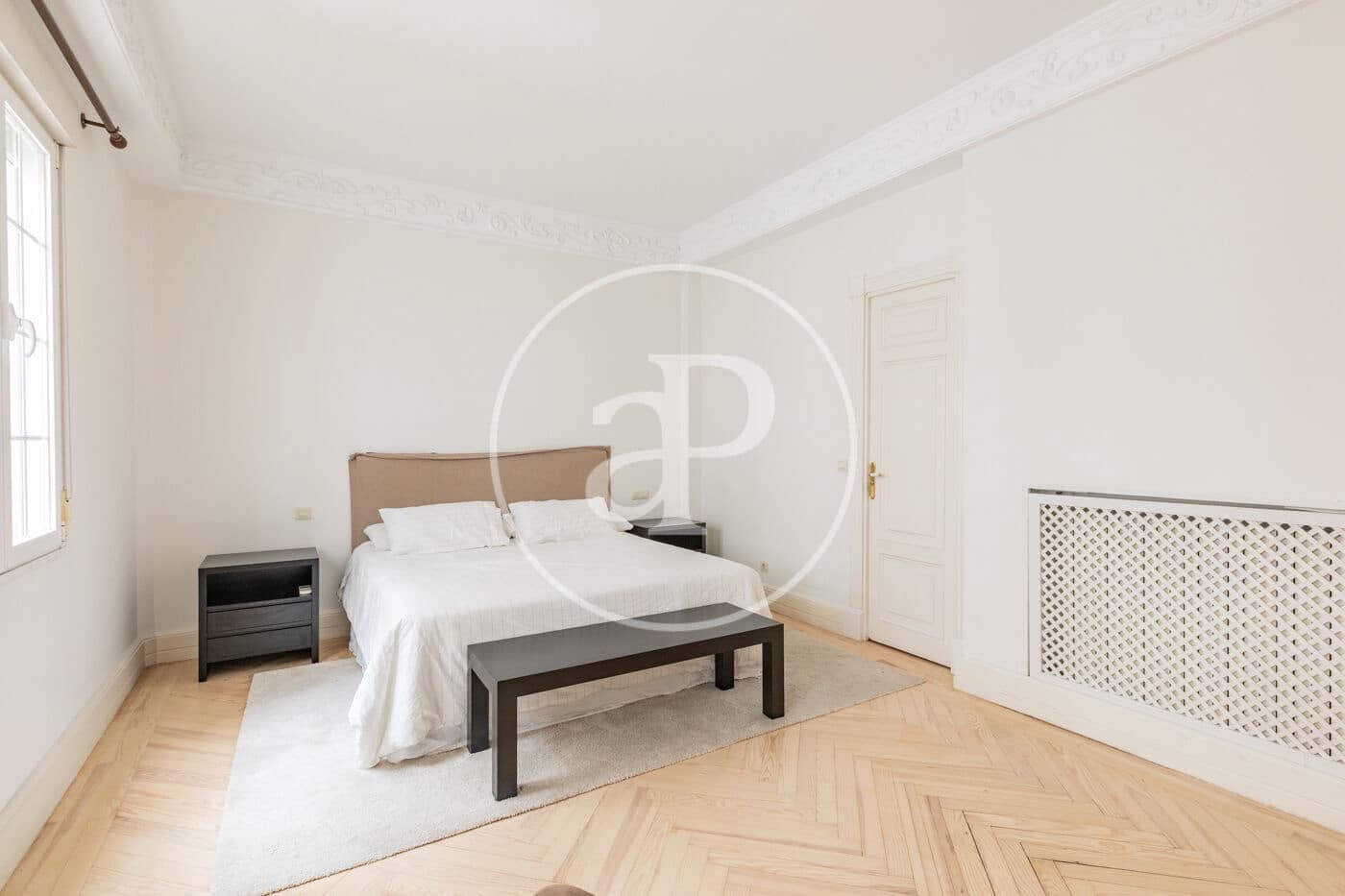 3 slaapkamer Appartement te huur in Madrid stad - € 6.500 (Ref: 9586517)