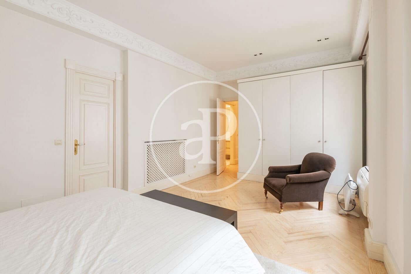 3 slaapkamer Appartement te huur in Madrid stad - € 6.500 (Ref: 9586517)