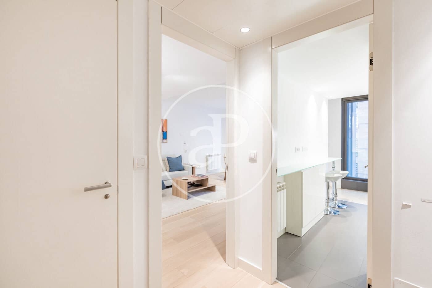 2 slaapkamer Penthouse te huur in Madrid stad met zwembad - € 3.800 (Ref: 9586518)