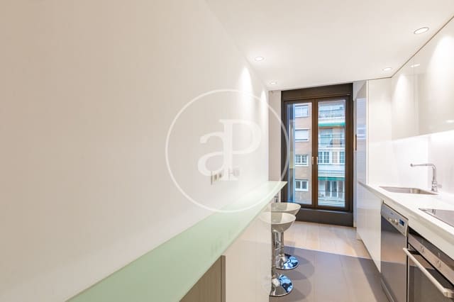 2 slaapkamer Penthouse te huur in Vallehermoso, Madrid stad met zwembad - € 3.800 (Ref: 9586518)