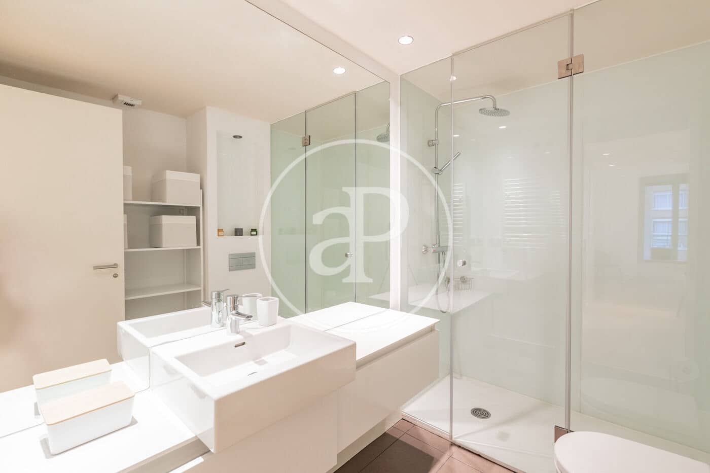 2 slaapkamer Penthouse te huur in Madrid stad met zwembad - € 3.800 (Ref: 9586518)