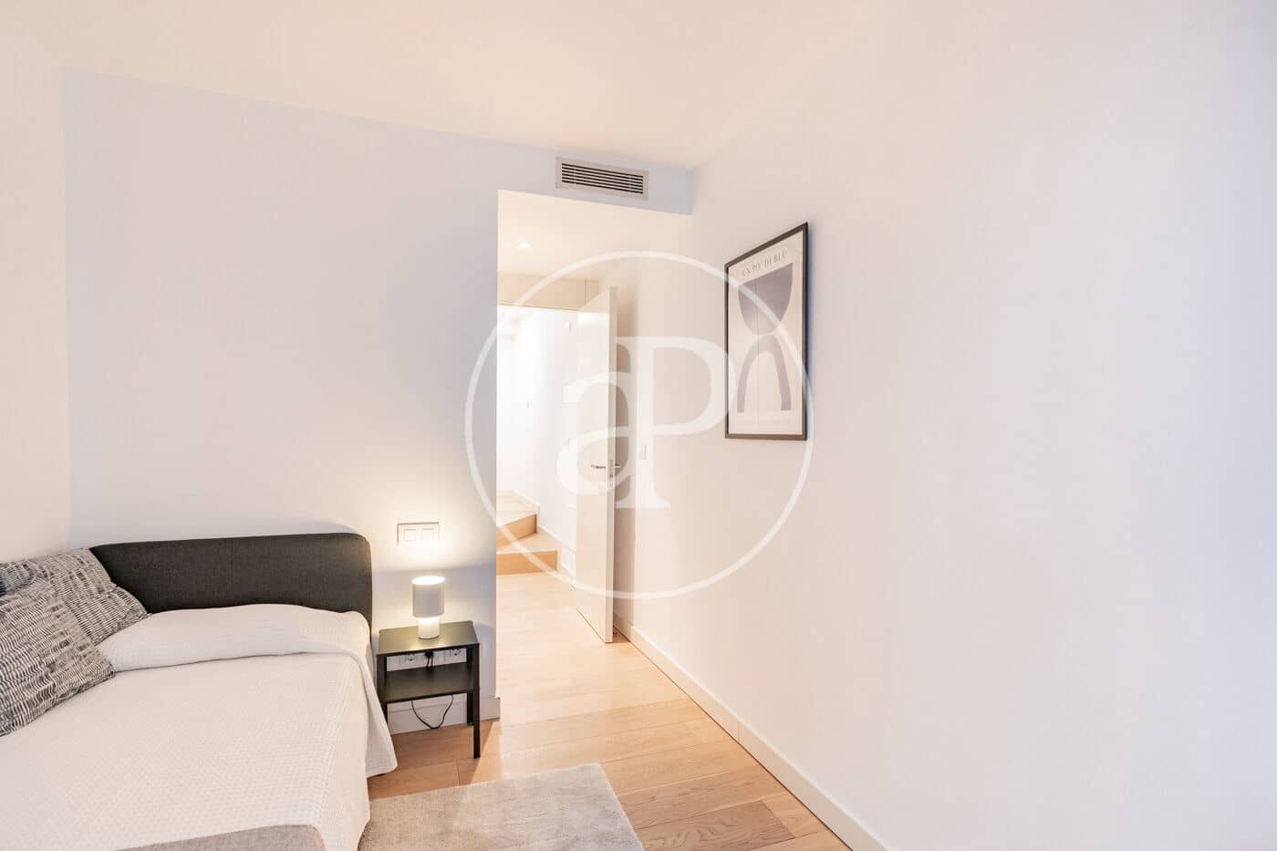 2 slaapkamer Penthouse te huur in Madrid stad met zwembad - € 3.800 (Ref: 9586518)