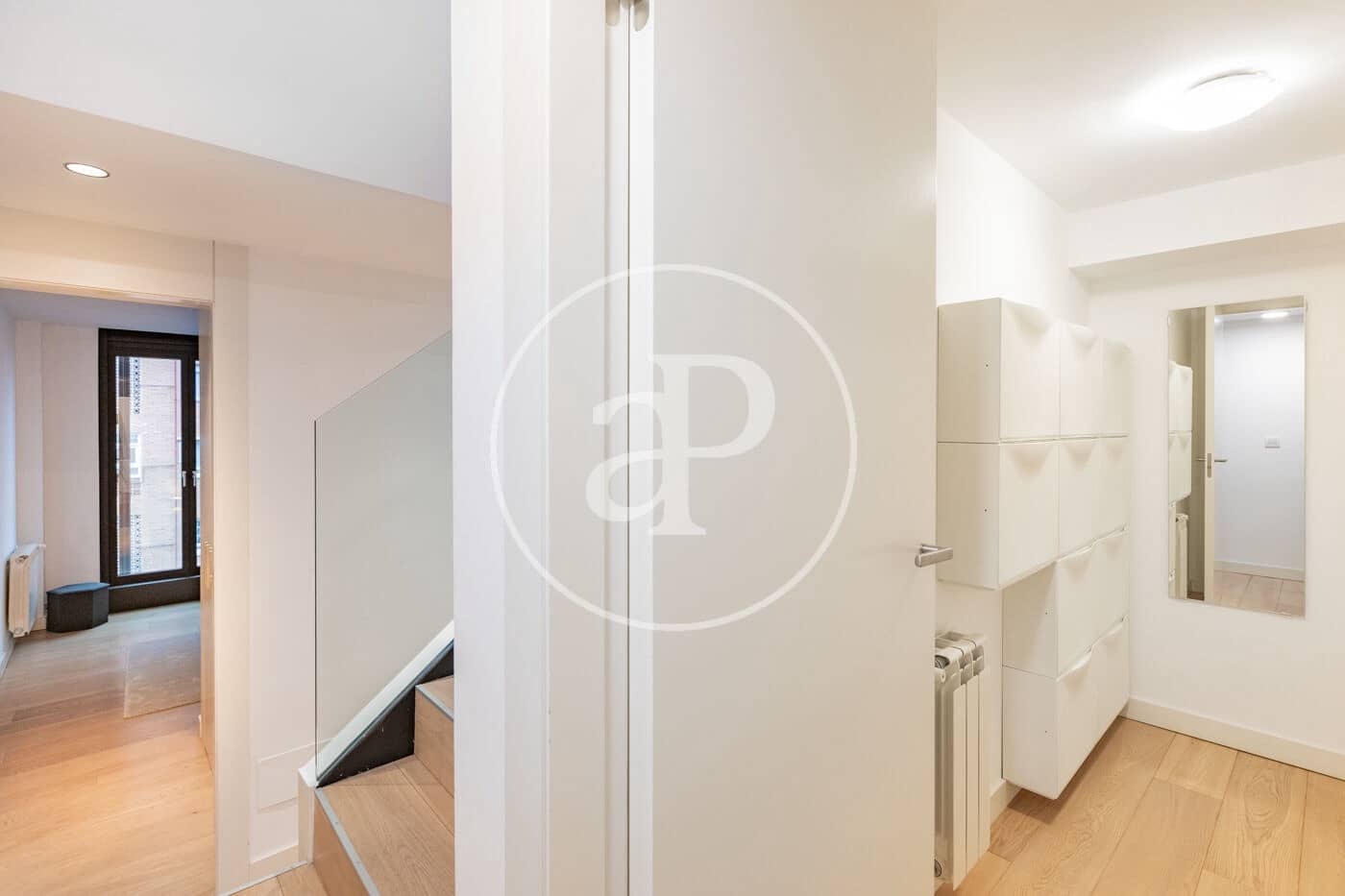 2 slaapkamer Penthouse te huur in Madrid stad met zwembad - € 3.800 (Ref: 9586518)