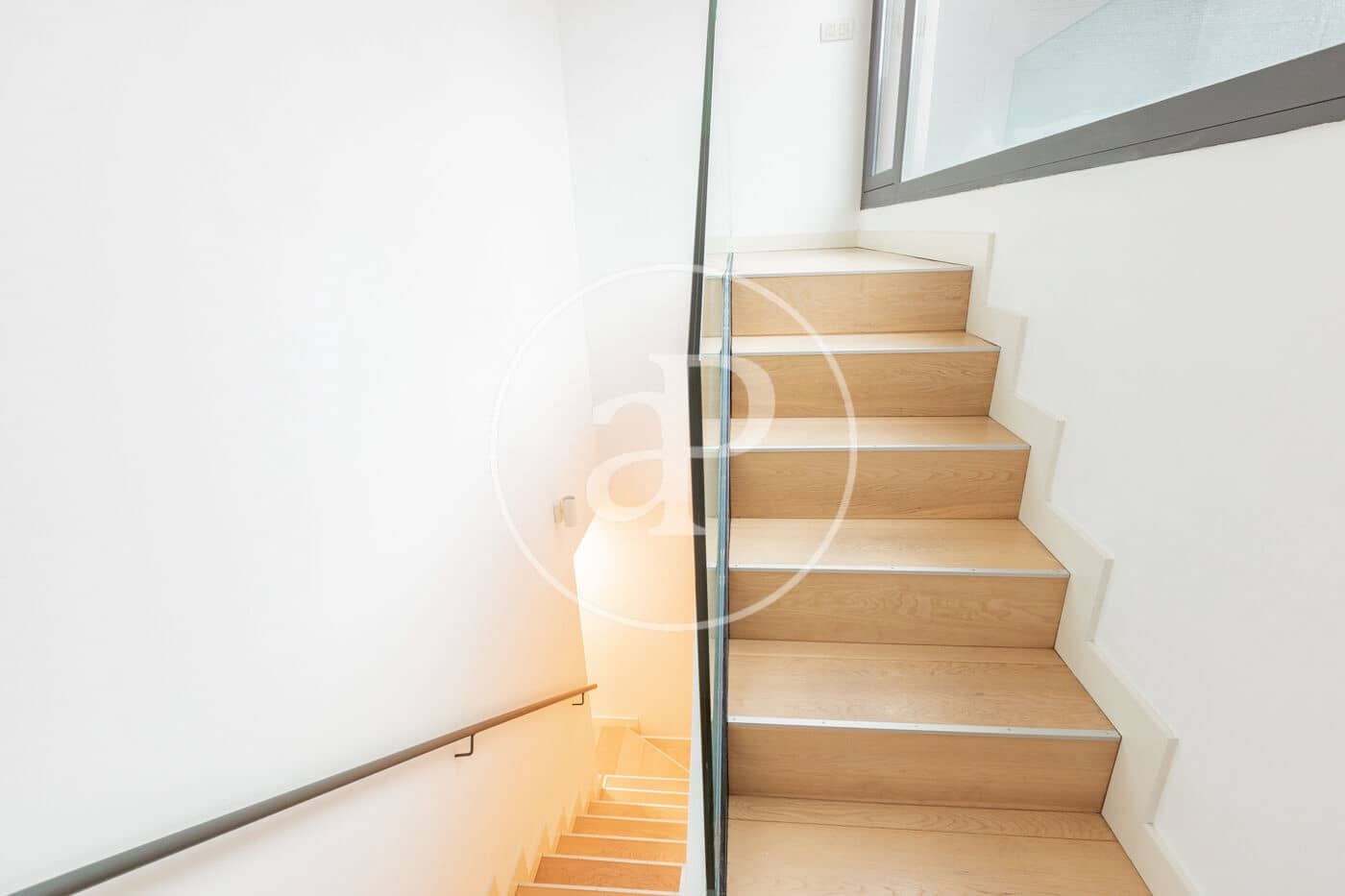 2 slaapkamer Penthouse te huur in Madrid stad met zwembad - € 3.800 (Ref: 9586518)