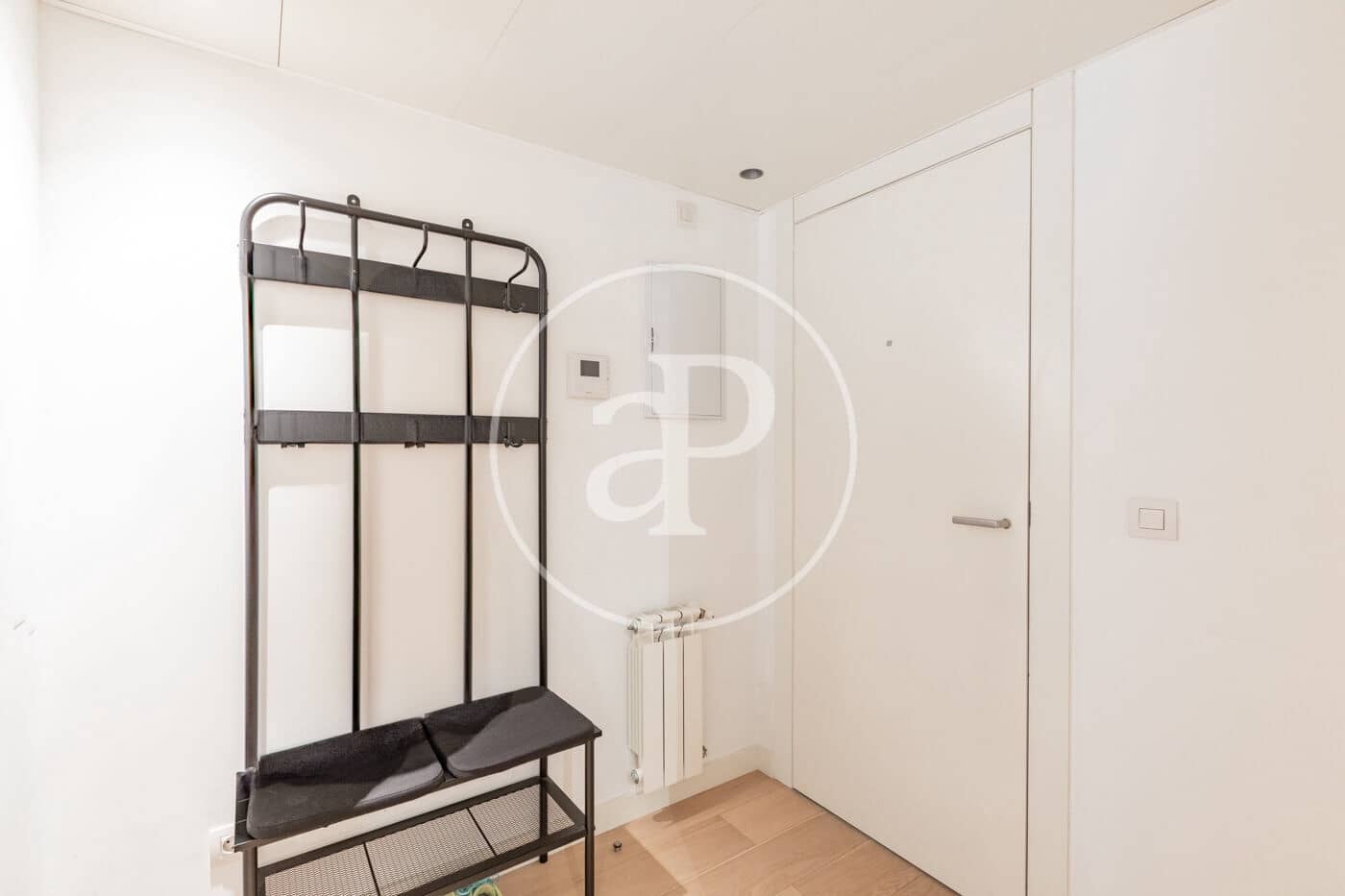 2 slaapkamer Penthouse te huur in Madrid stad met zwembad - € 3.800 (Ref: 9586518)