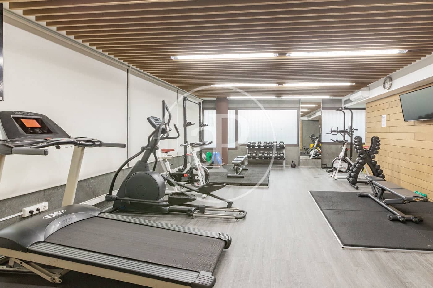 2 slaapkamer Penthouse te huur in Madrid stad met zwembad - € 3.800 (Ref: 9586518)