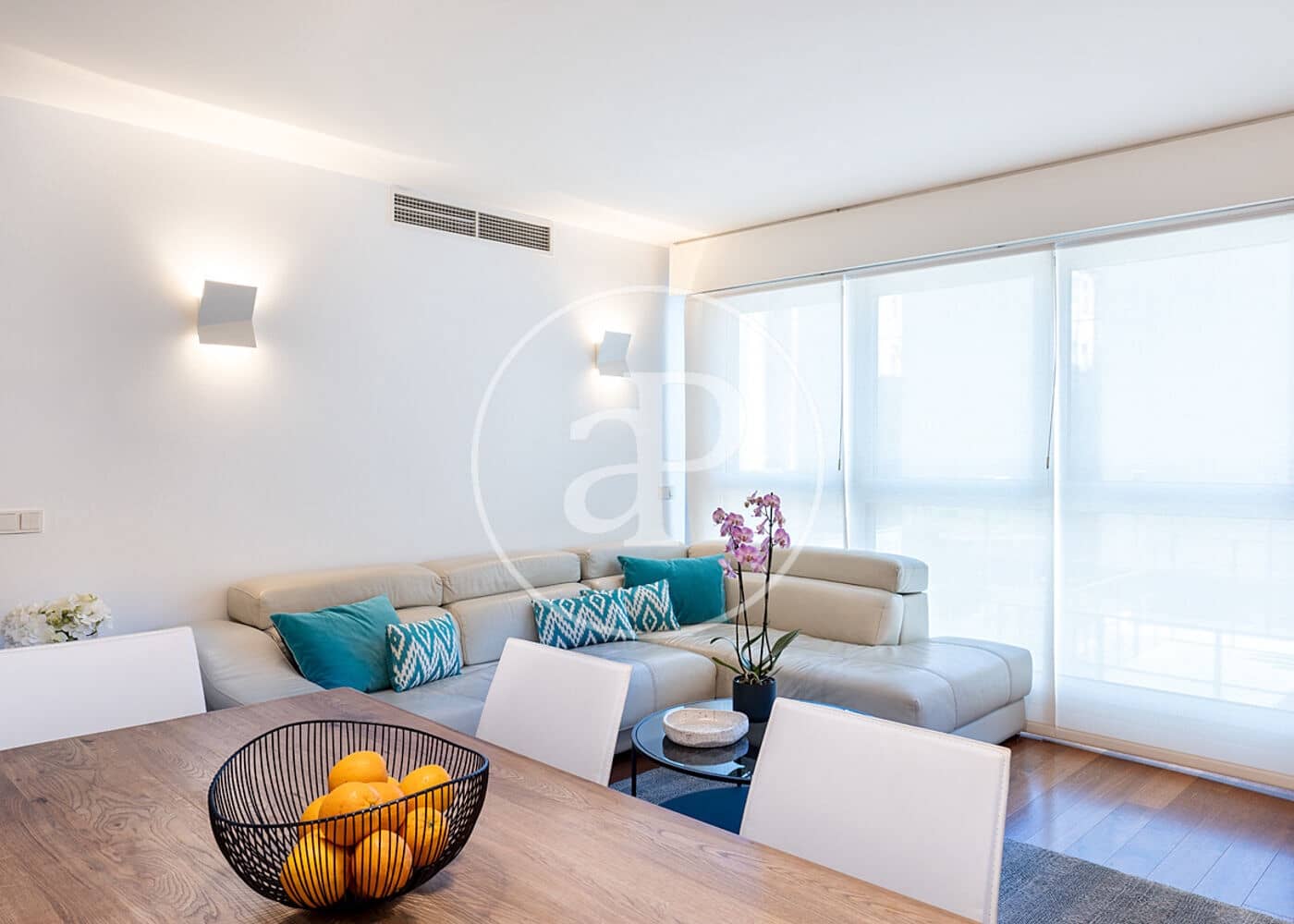 2 slaapkamer Appartement te huur in Madrid stad - € 4.100 (Ref: 9591301)