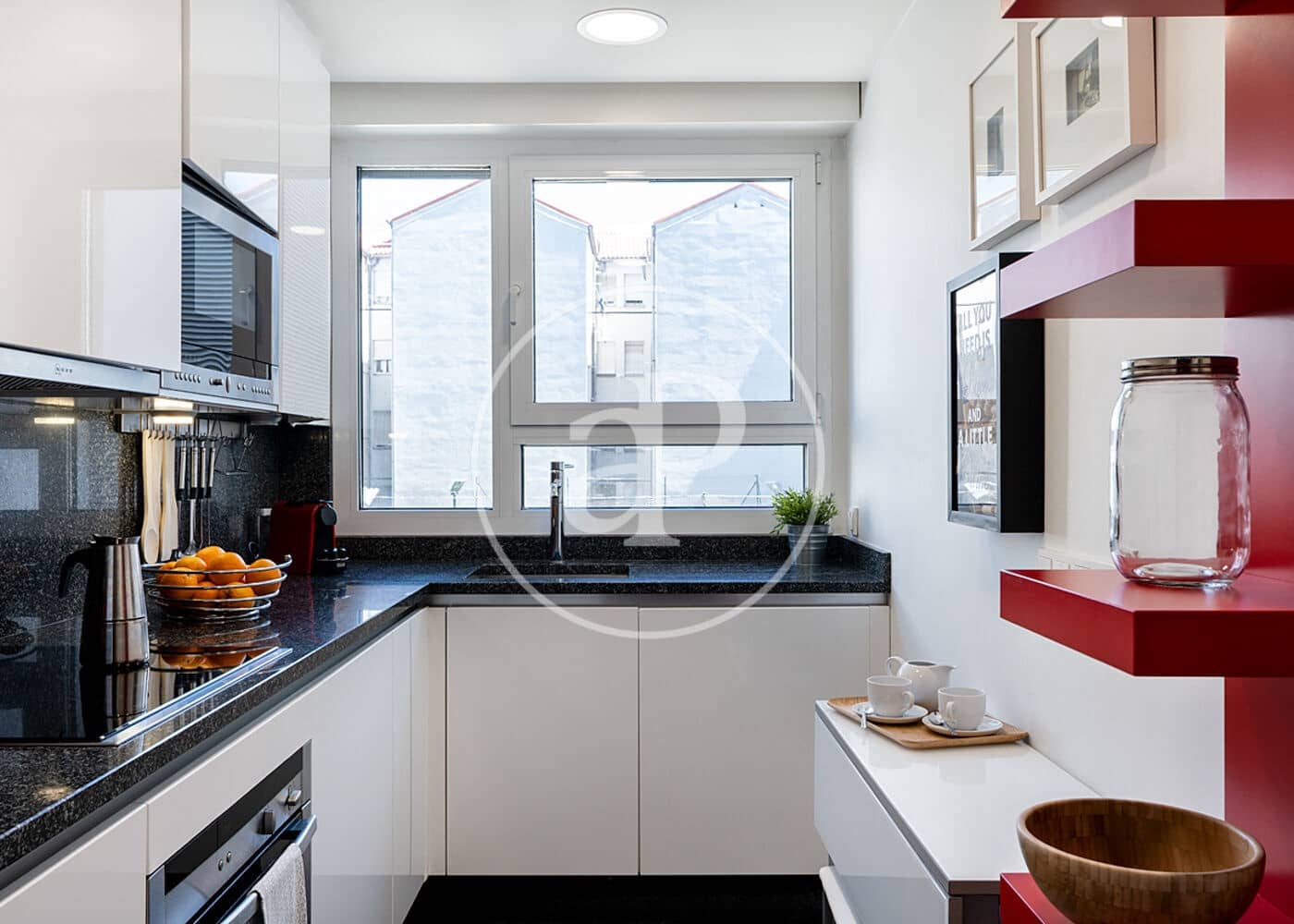 2 slaapkamer Appartement te huur in Madrid stad - € 4.100 (Ref: 9591301)