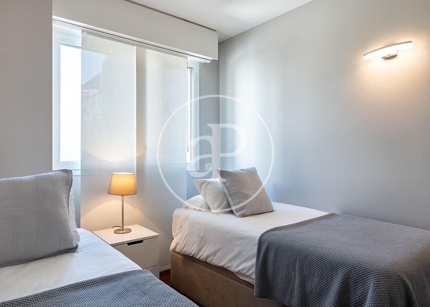 2 slaapkamer Appartement te huur in Madrid stad - € 4.100 (Ref: 9591301)