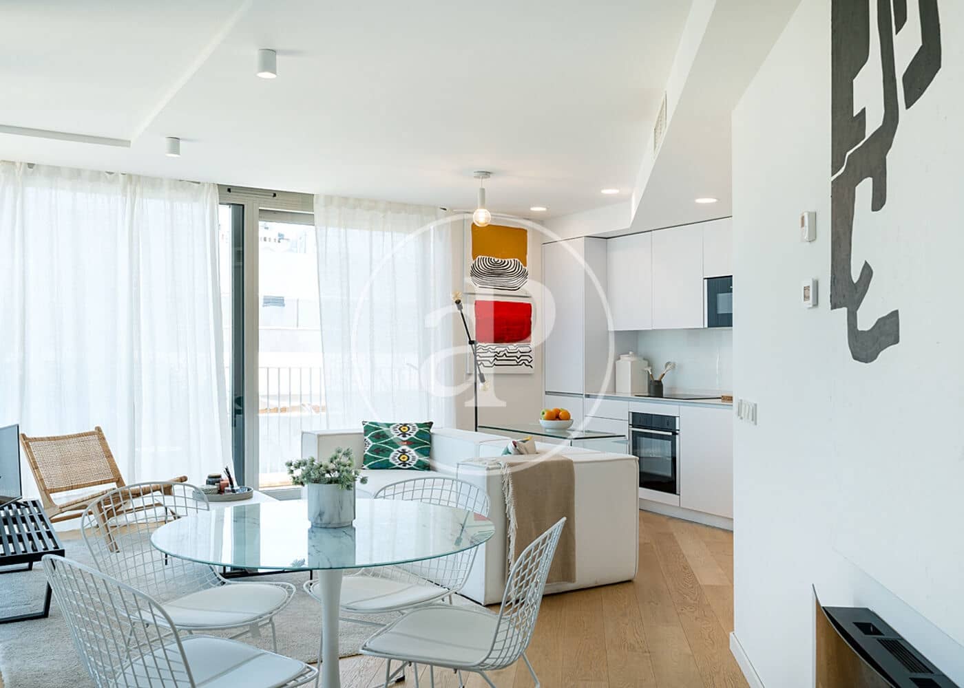 2 slaapkamer Penthouse te huur in Madrid stad met zwembad - € 3.800 (Ref: 9591303)
