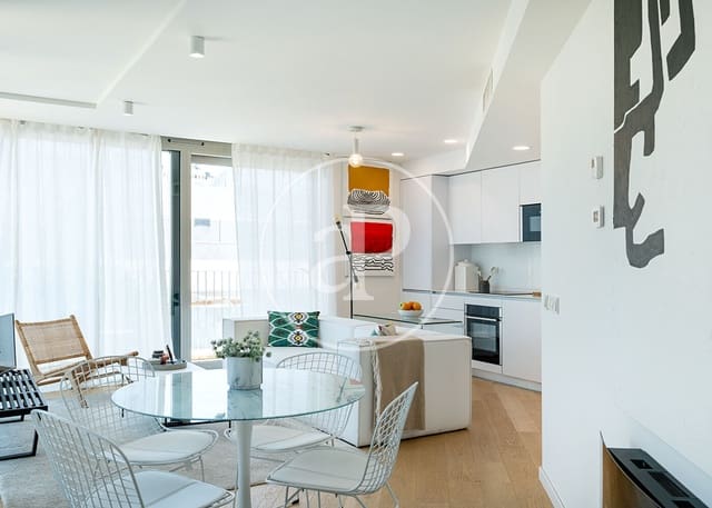 2 slaapkamer Penthouse te huur in Argüelles, Madrid stad met zwembad - € 3.800 (Ref: 9591303)