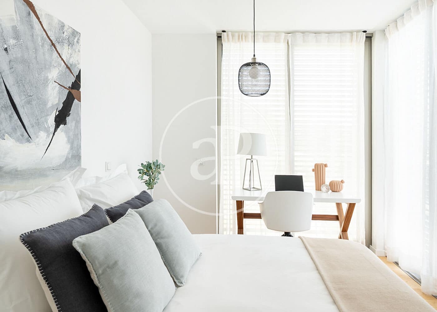 2 slaapkamer Penthouse te huur in Madrid stad met zwembad - € 3.800 (Ref: 9591303)