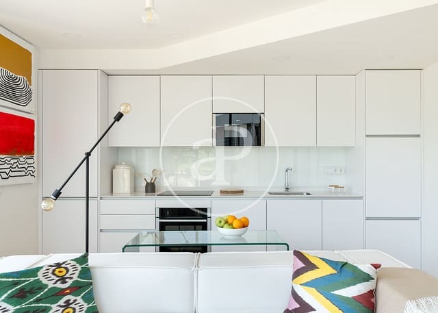 2 slaapkamer Penthouse te huur in Argüelles, Madrid stad met zwembad - € 3.800 (Ref: 9591303)