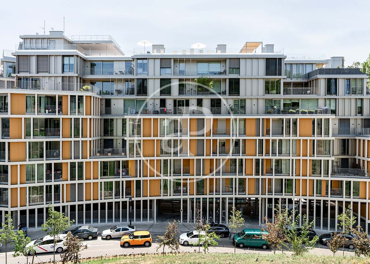 2 slaapkamer Penthouse te huur in Madrid stad met zwembad - € 3.800 (Ref: 9591303)