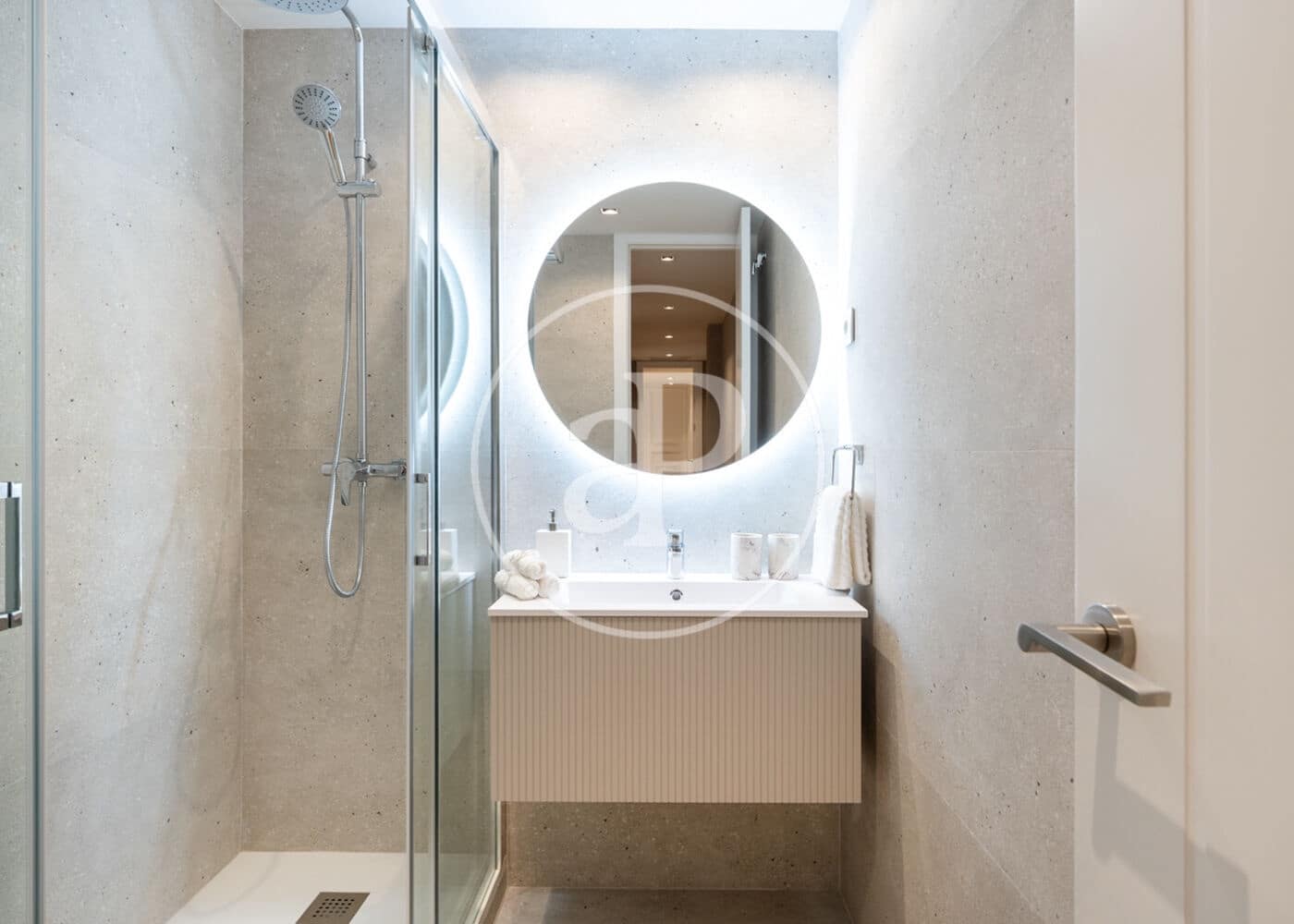 2 slaapkamer Appartement te huur in Madrid stad - € 4.350 (Ref: 9591304)