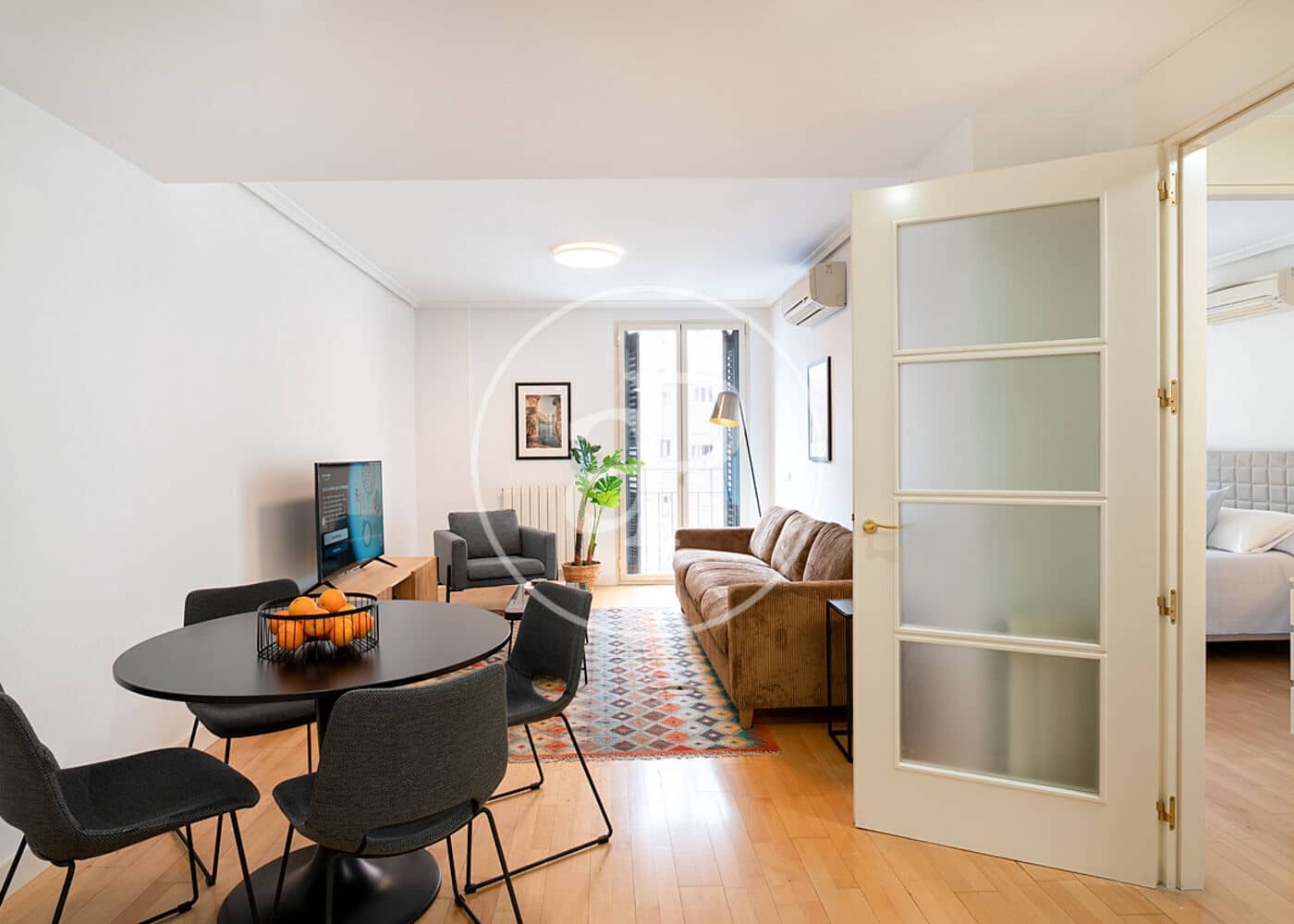 Appartement de 1 chambre à louer à Madrid ville avec piscine - 2 460 € (Ref: 9591305)