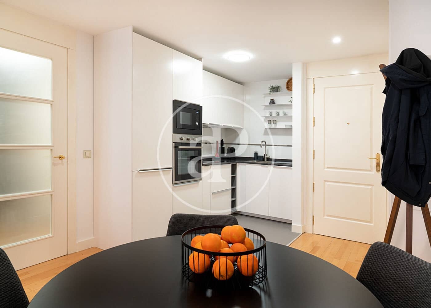 Appartement de 1 chambre à louer à Madrid ville avec piscine - 2 460 € (Ref: 9591305)