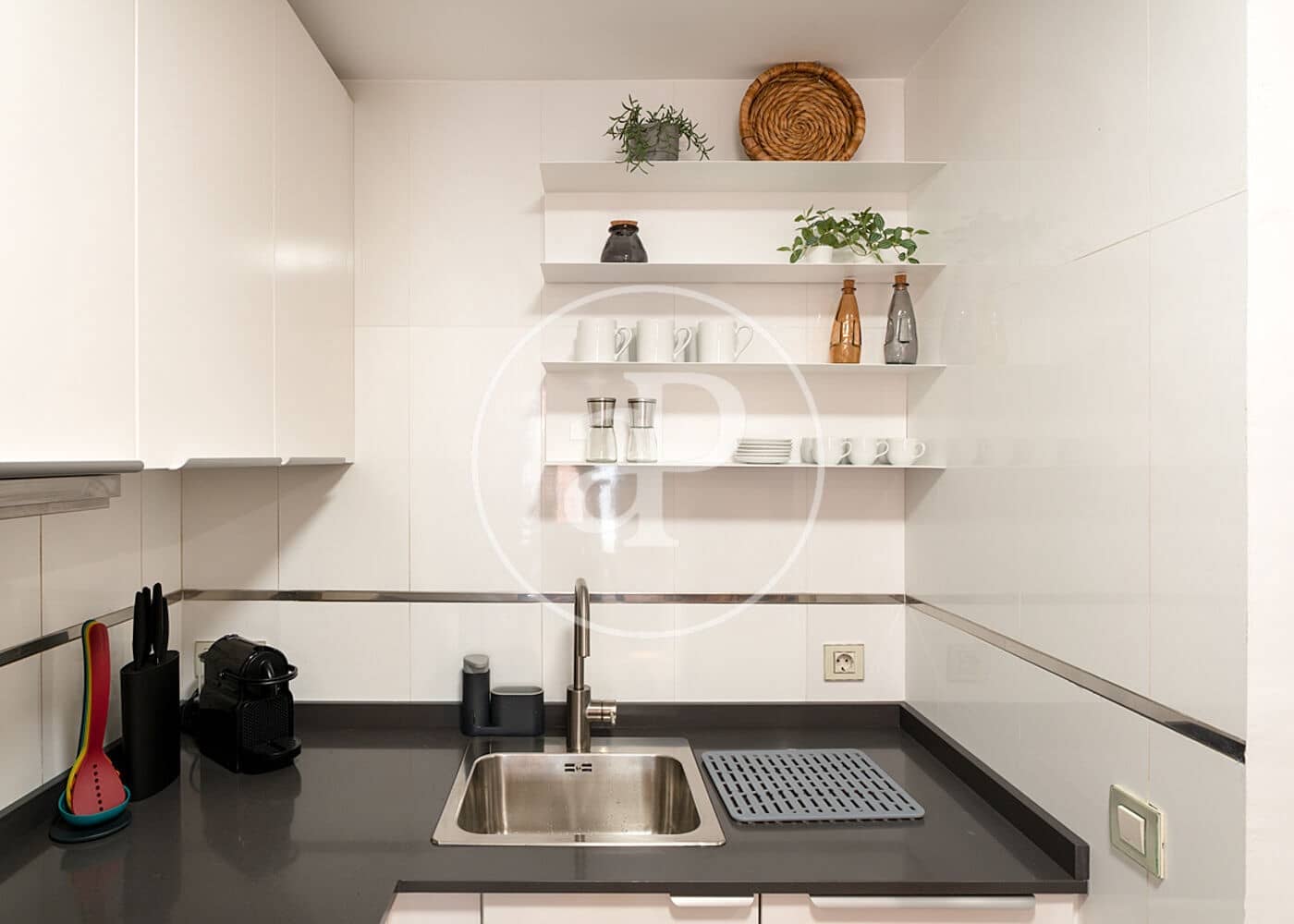 Appartement de 1 chambre à louer à Madrid ville avec piscine - 2 460 € (Ref: 9591305)