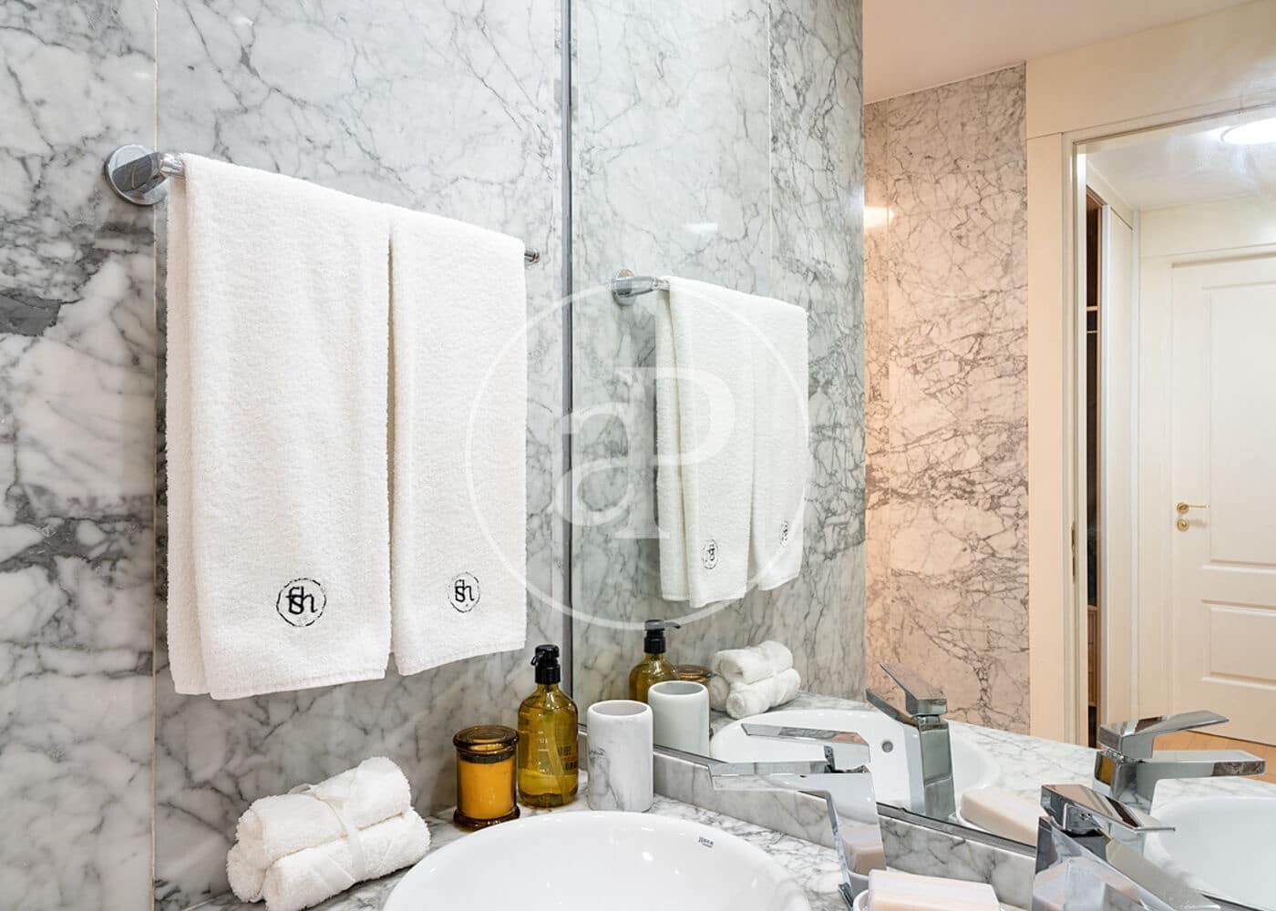 Appartement de 1 chambre à louer à Madrid ville avec piscine - 2 460 € (Ref: 9591305)