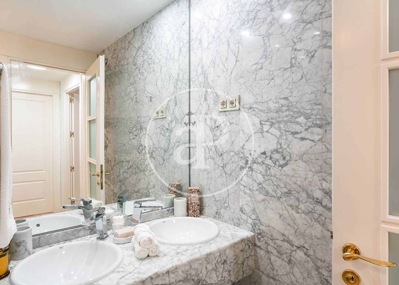 Appartement de 1 chambre à louer à Madrid ville avec piscine - 2 460 € (Ref: 9591305)